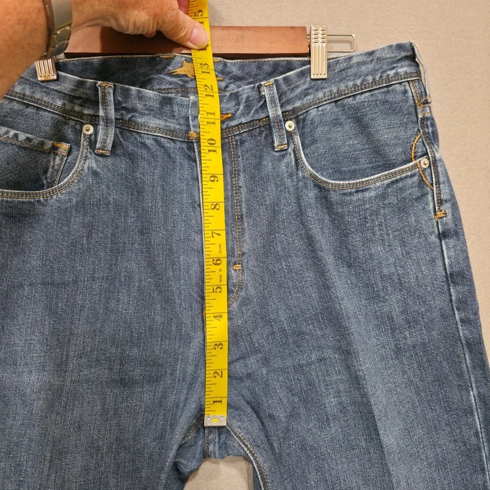 Tommy Bahama Men's Blue Denim Jeans Size 36x30 Actual 36x31.5‎